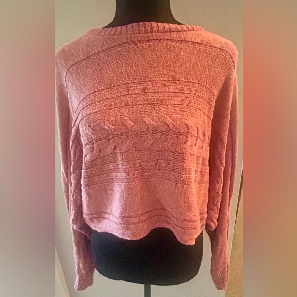 Hollister Women's Rose Cable Knit Sweater Sz S batwing long sleeve